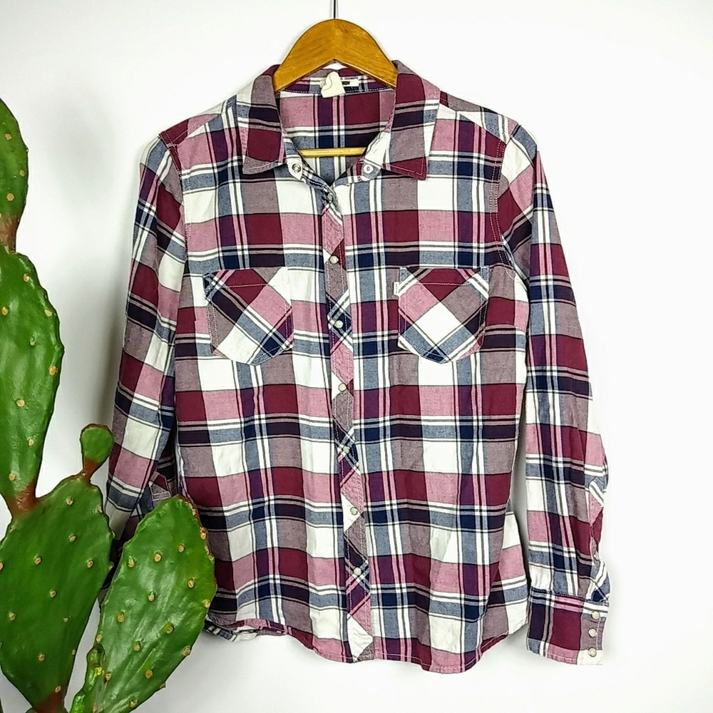 Levi's plaid button up